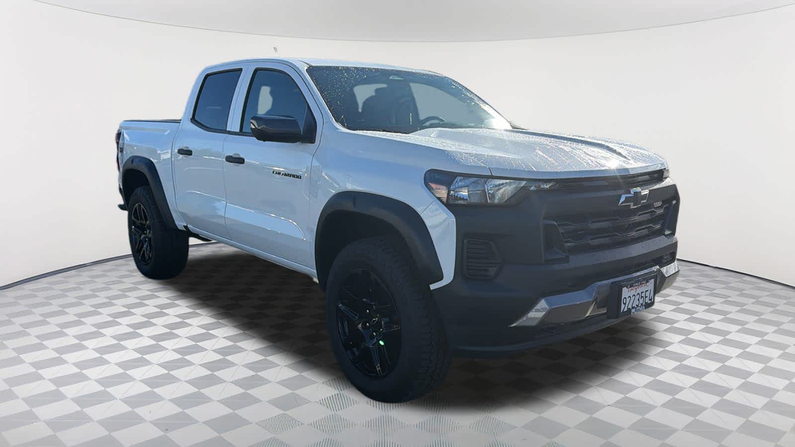 Thumbnail: 2025 Chevrolet Colorado - 3