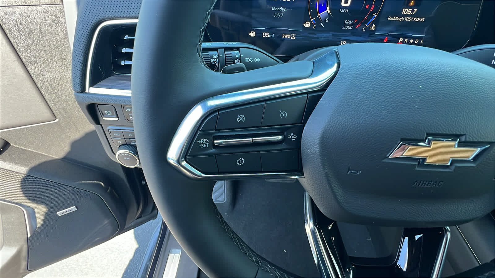 Thumbnail: 2025 Chevrolet Suburban - 19