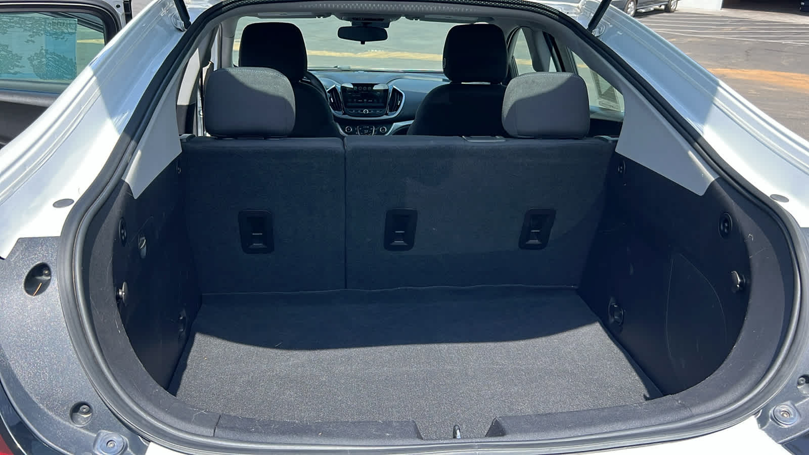 Thumbnail: 2018 Chevrolet Volt - 27