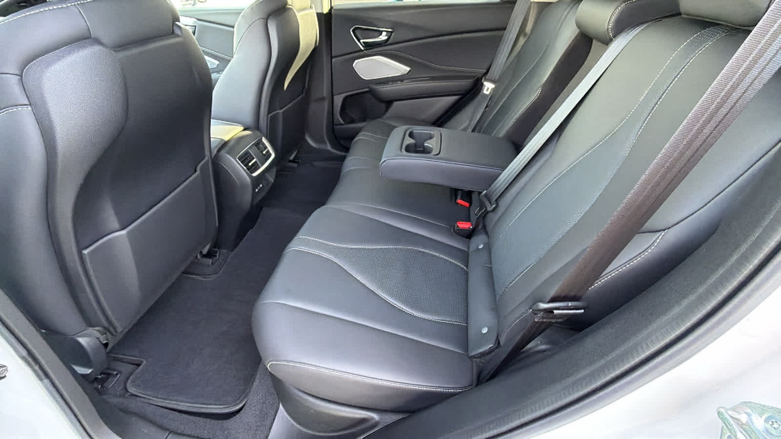 Thumbnail: 2023 Acura RDX - 23