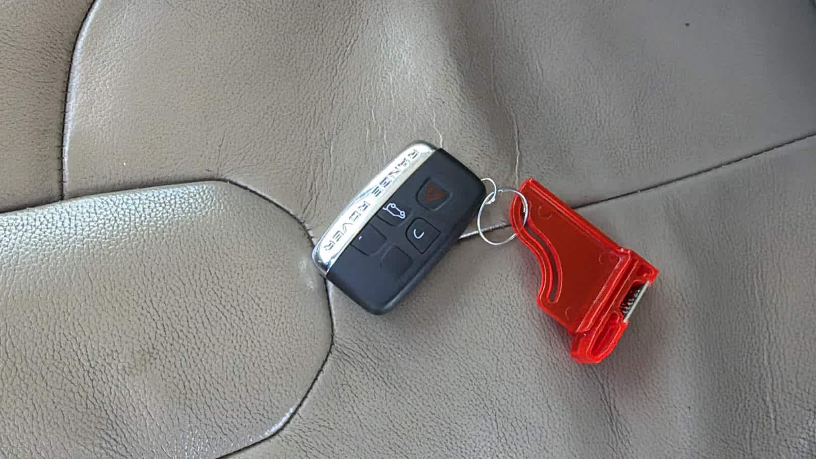 Thumbnail: 2013 Land Rover Range Rover Evoque - 20