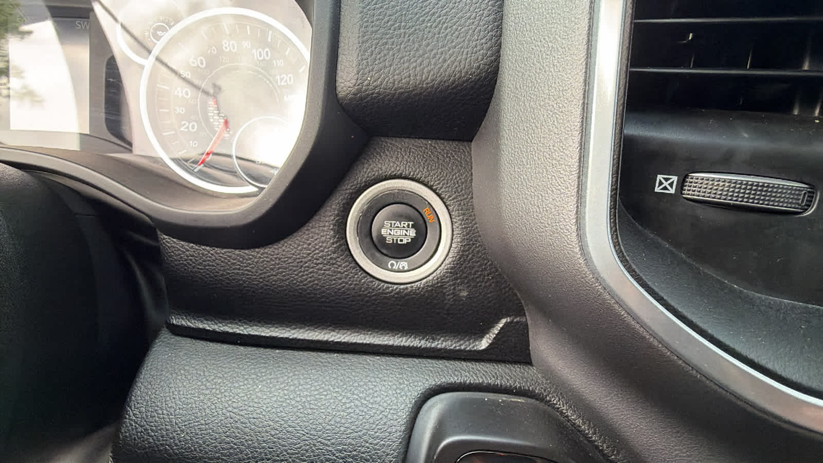 Thumbnail: 2023 RAM 1500 - 17