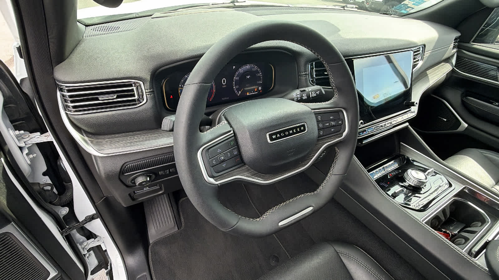 Thumbnail: 2023 Jeep Wagoneer - 10