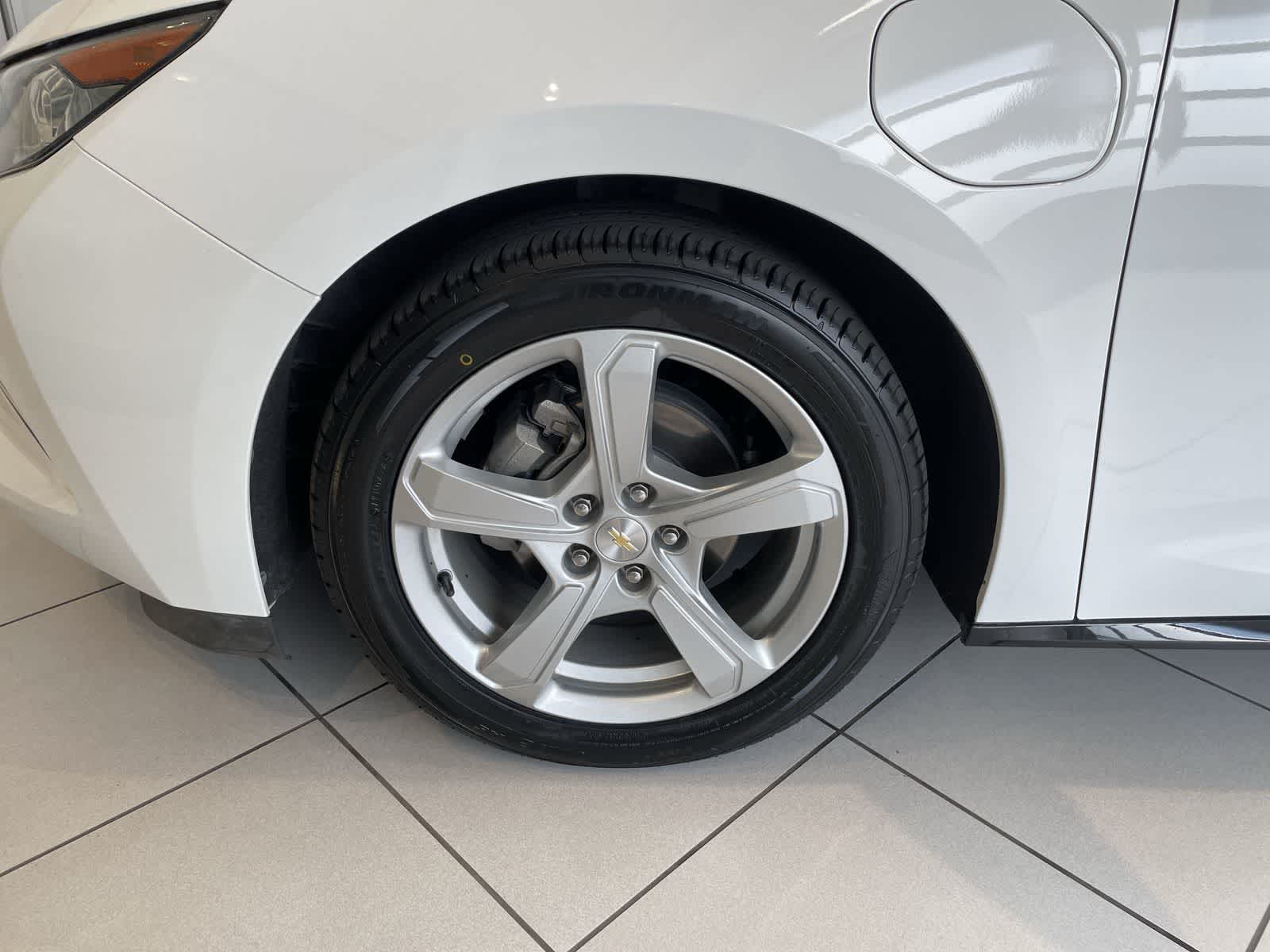 Thumbnail: 2018 Chevrolet Volt - 31