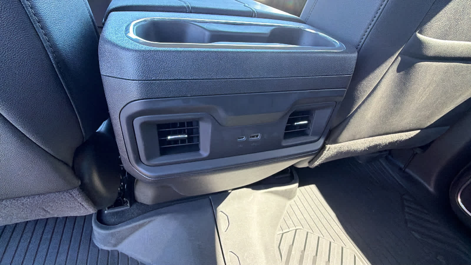 Thumbnail: 2026 Chevrolet Silverado 1500 - 25
