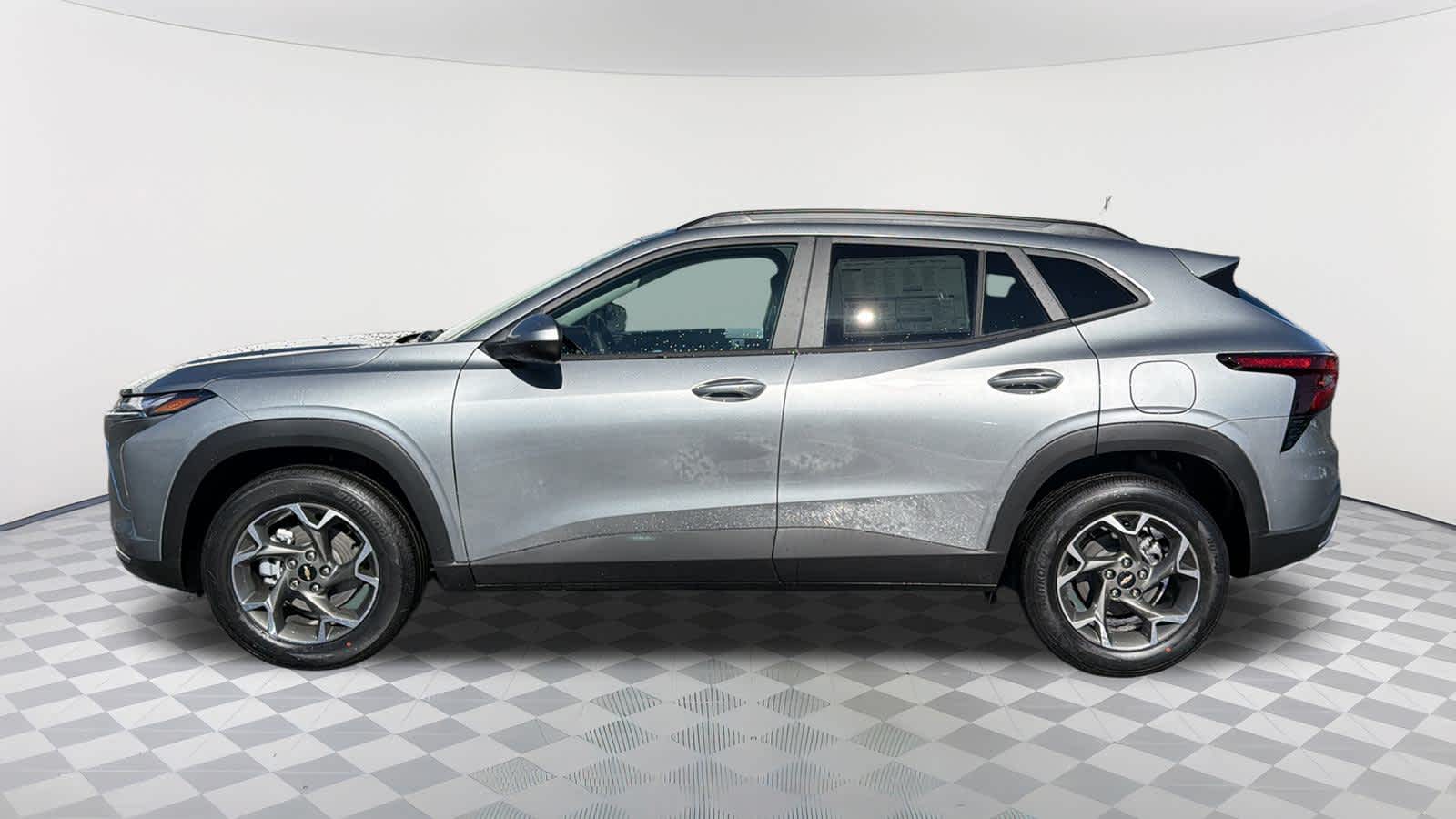 Thumbnail: 2026 Chevrolet Trax - 8