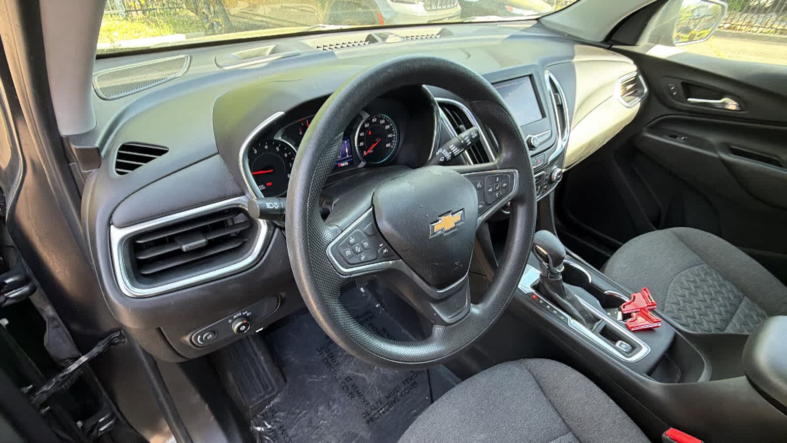 Thumbnail: 2022 Chevrolet Equinox - 10