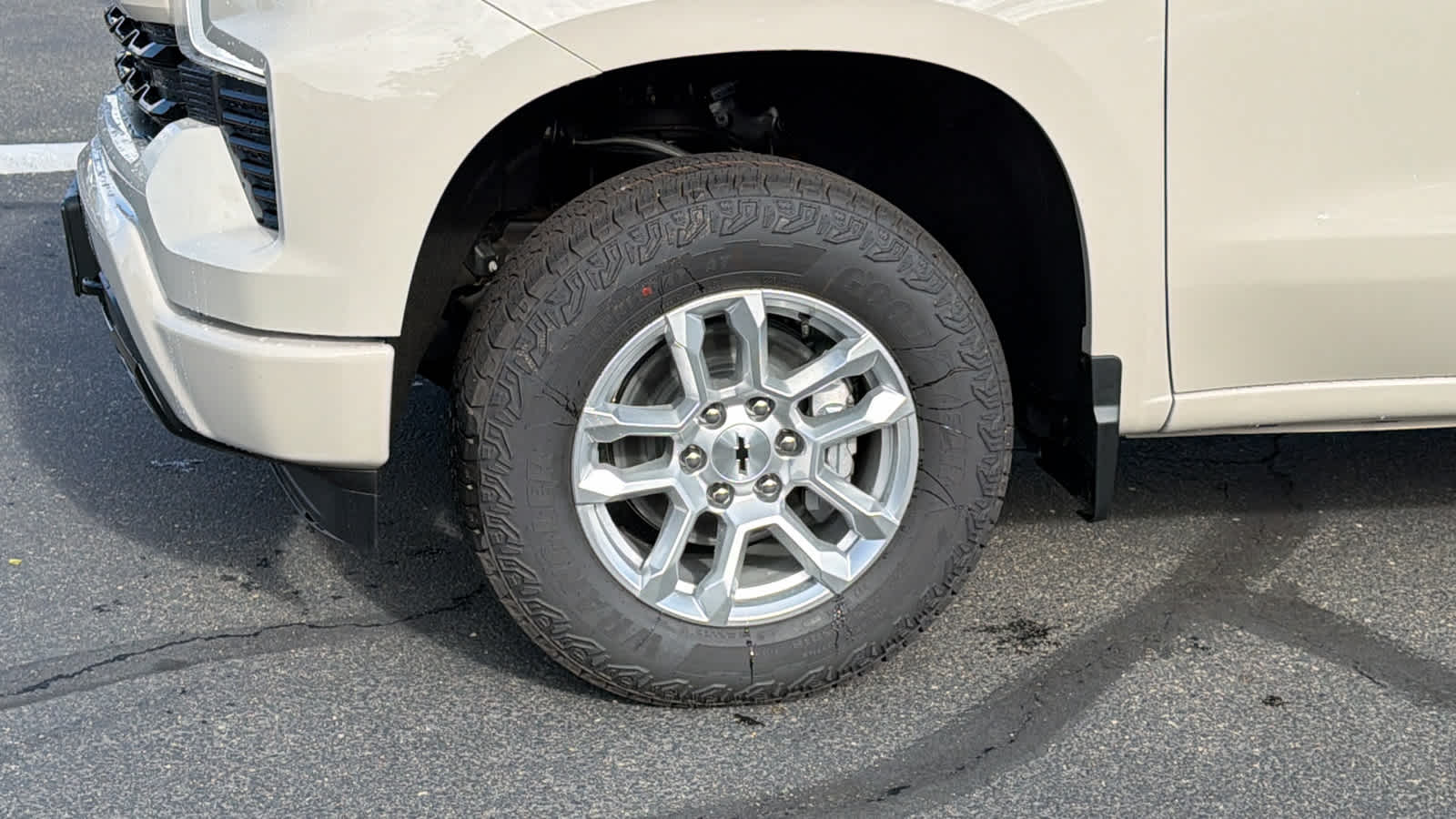 Thumbnail: 2026 Chevrolet Silverado 1500 - 9