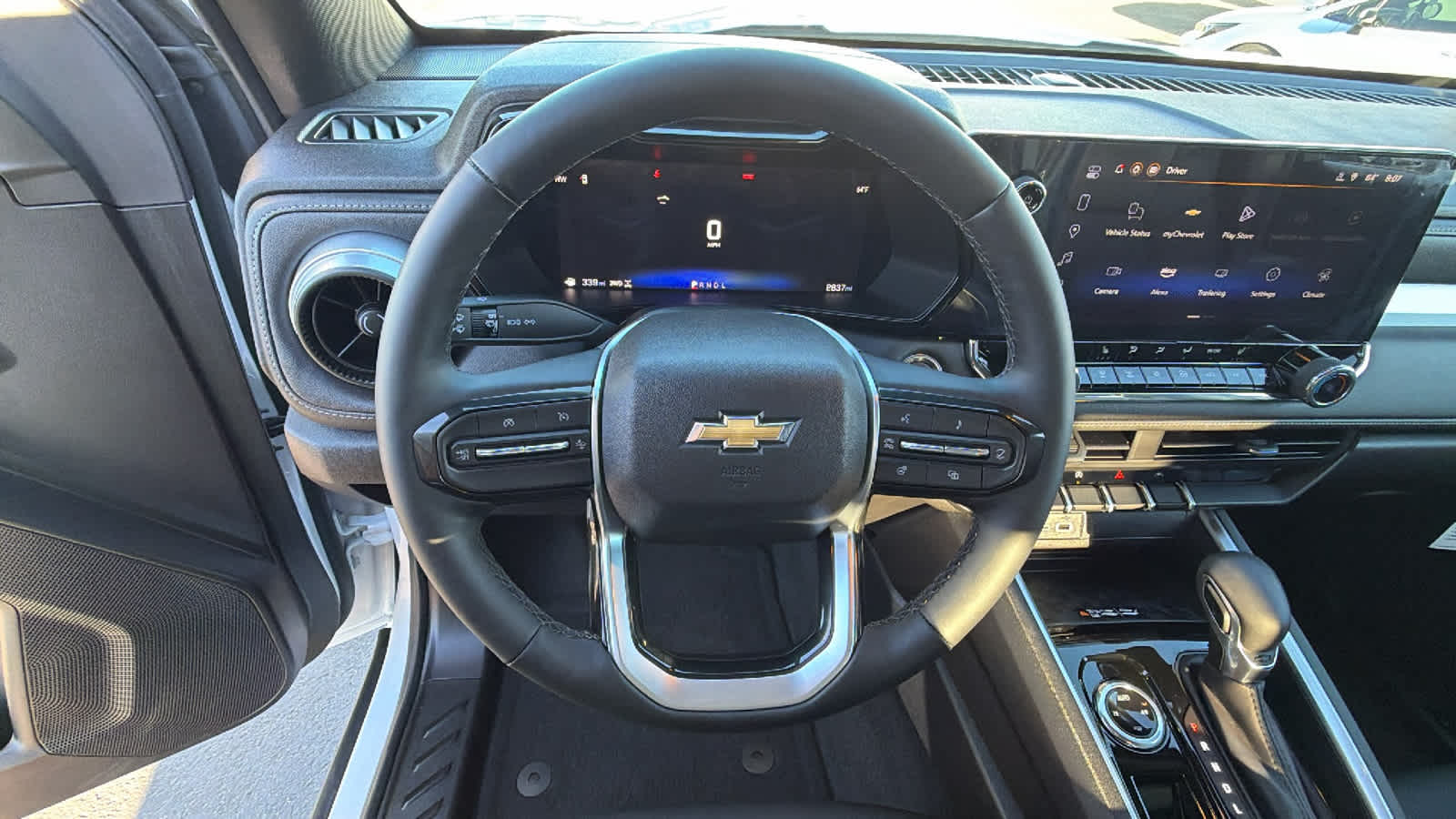 Thumbnail: 2025 Chevrolet Colorado - 18