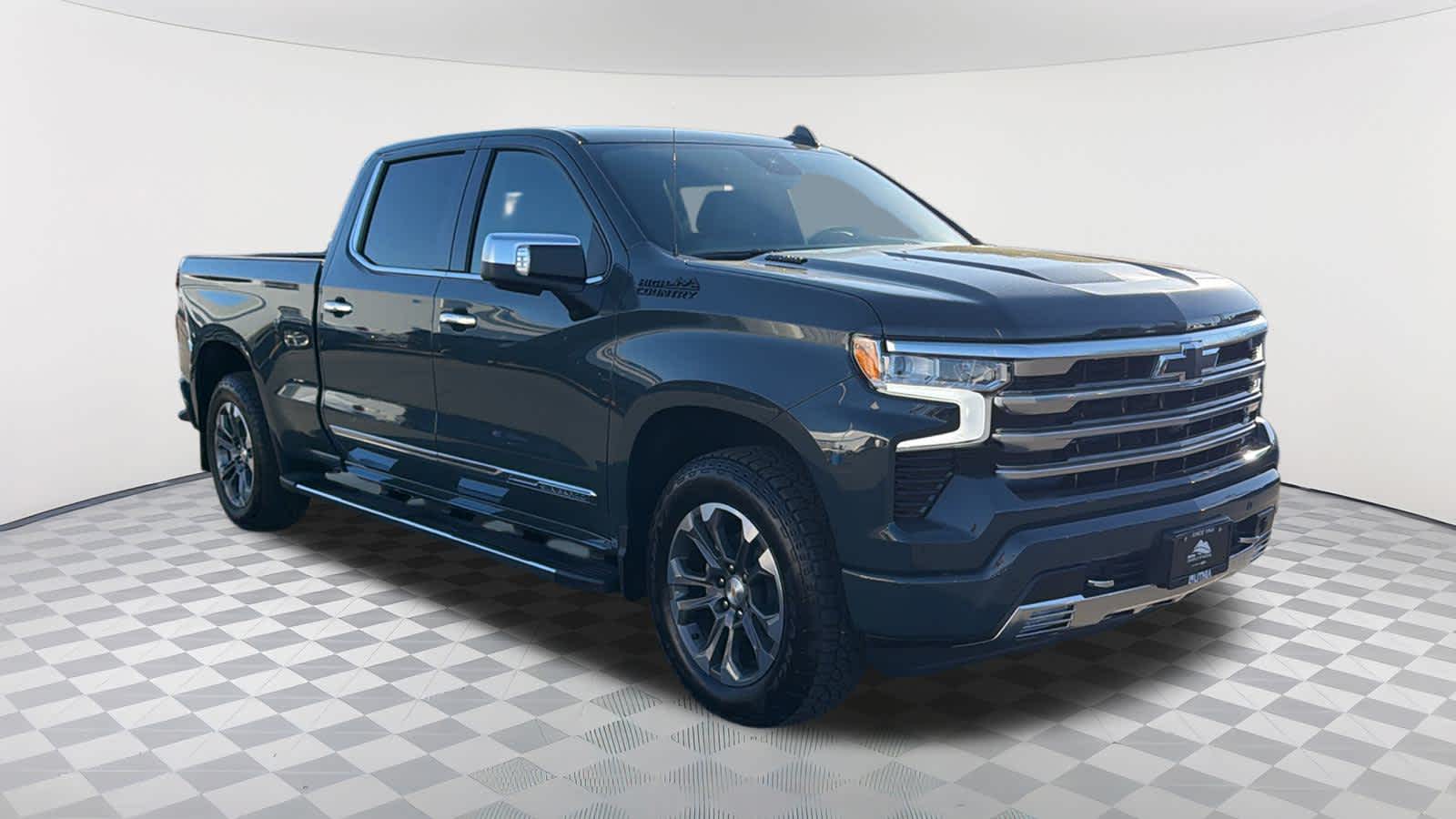 Thumbnail: 2026 Chevrolet Silverado 1500 - 3