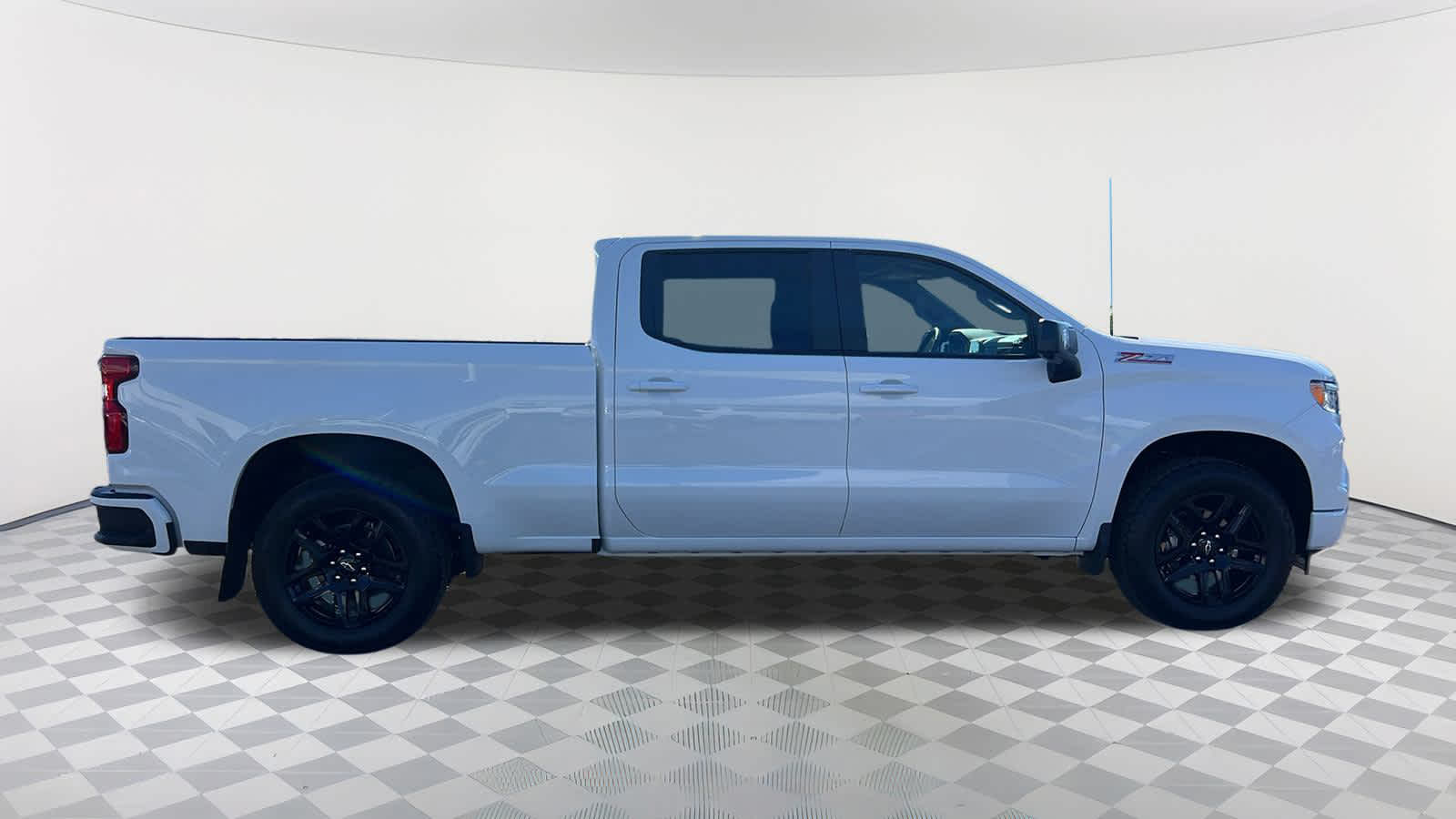 Thumbnail: 2025 Chevrolet Silverado 1500 - 4