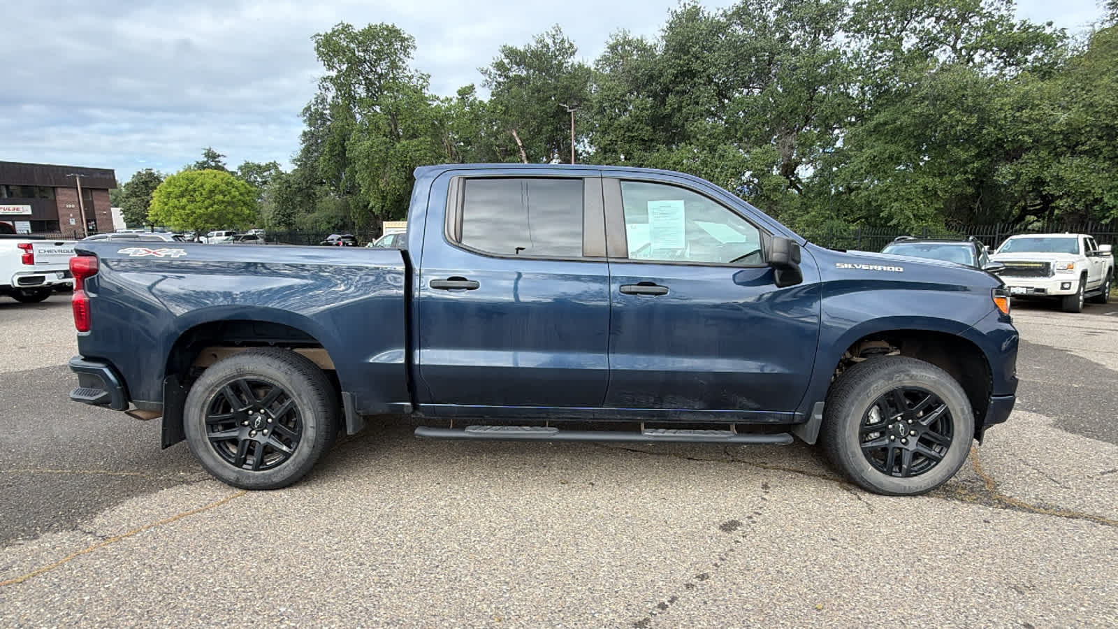 Thumbnail: 2022 Chevrolet Silverado 1500 - 4