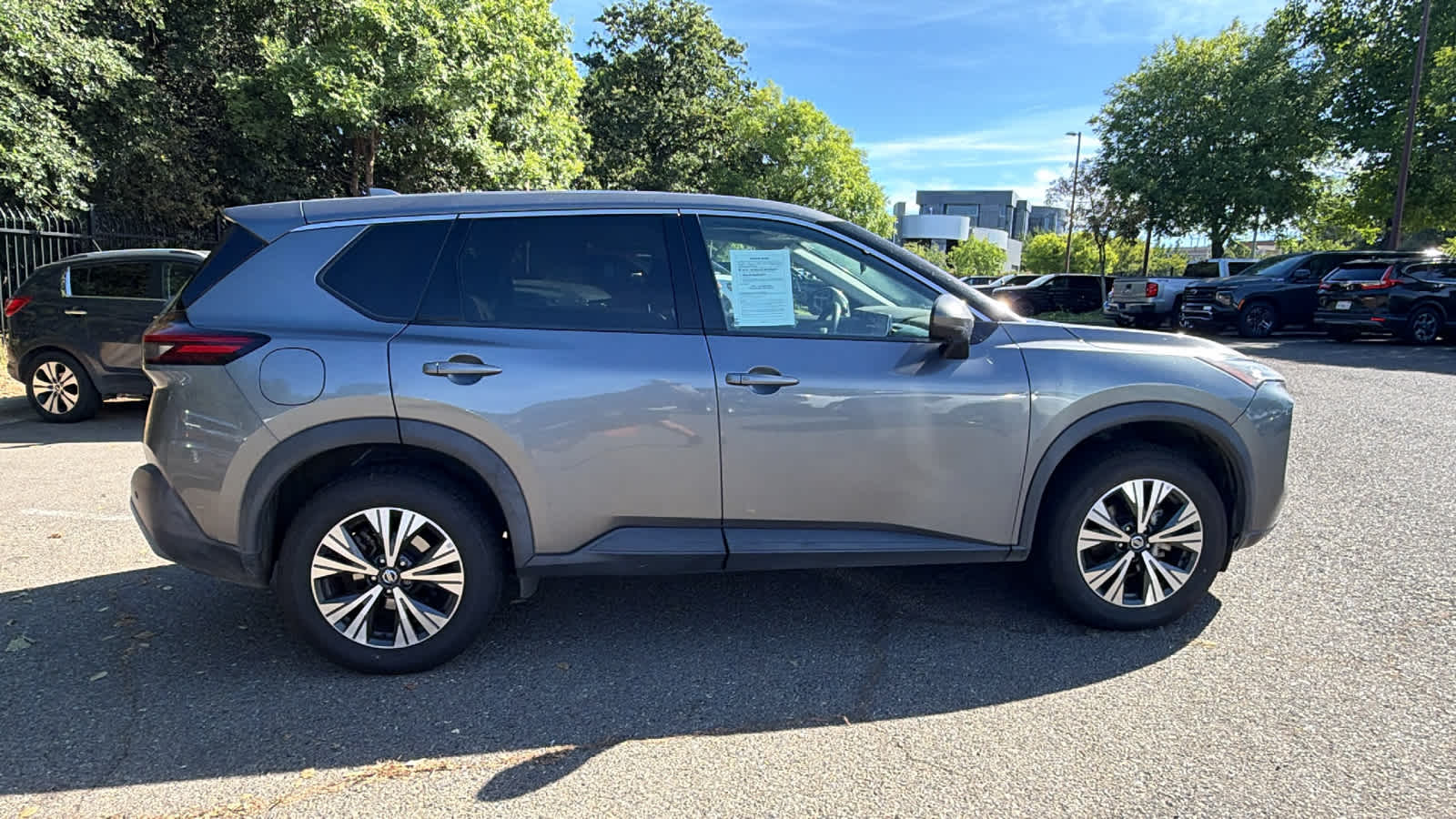 Thumbnail: 2021 Nissan Rogue - 4
