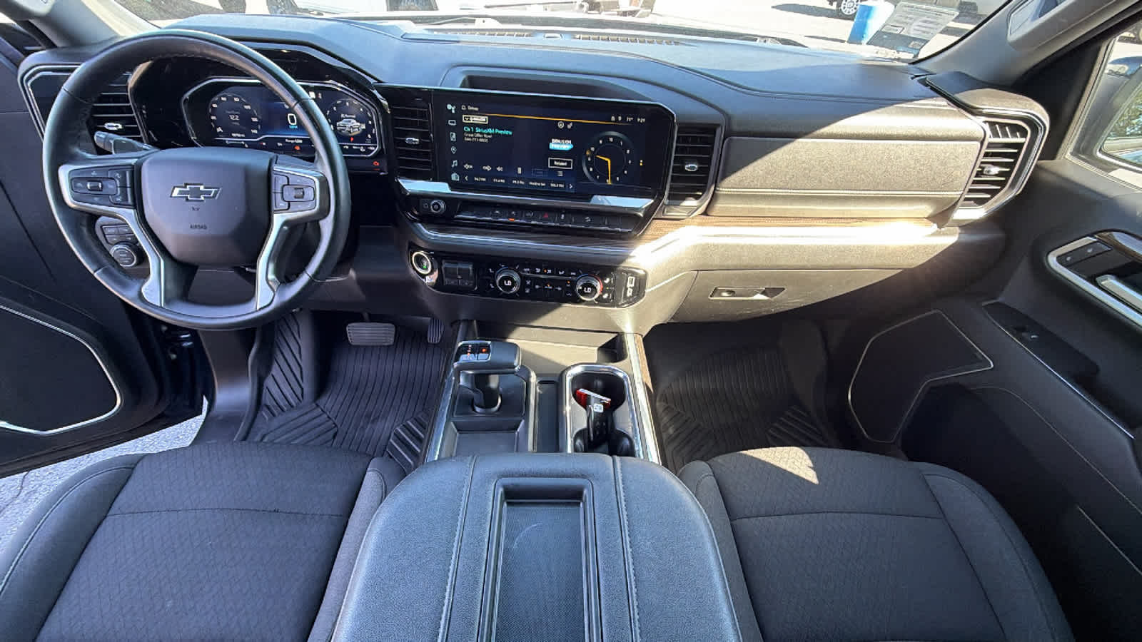 Thumbnail: 2022 Chevrolet Silverado 1500 - 26