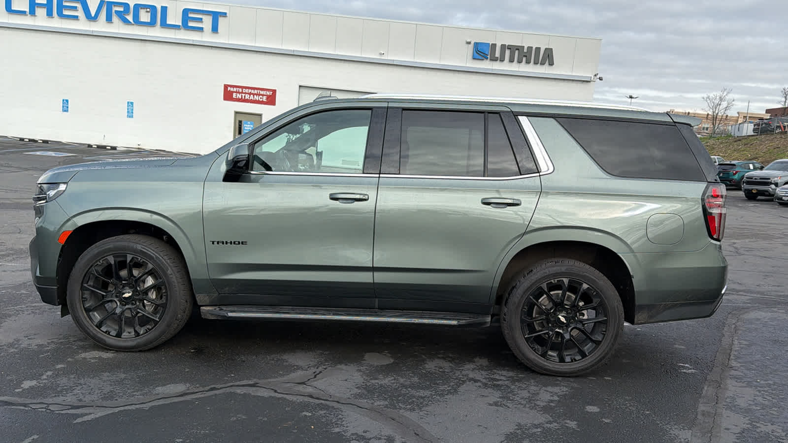 Thumbnail: 2023 Chevrolet Tahoe - 8