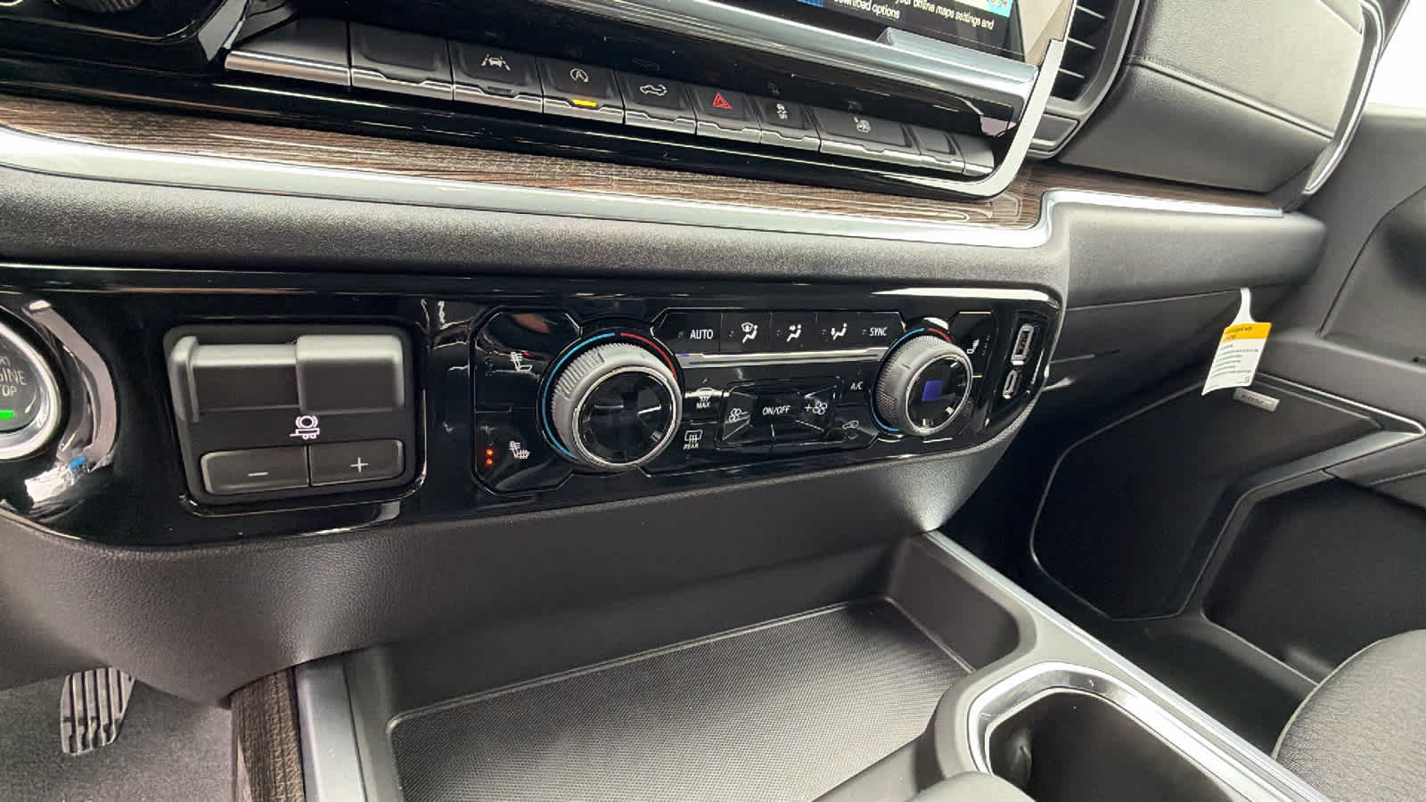 Thumbnail: 2026 Chevrolet Silverado 1500 - 14