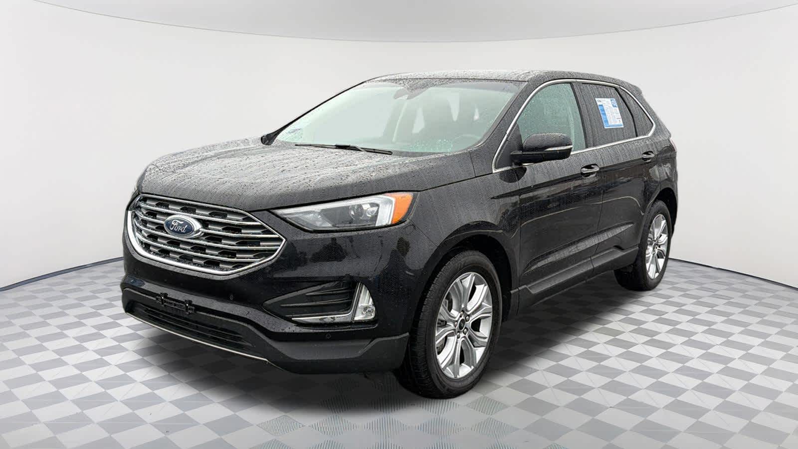 2024 Ford Edge Titanium's photo