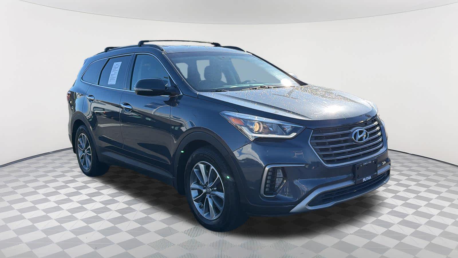 Thumbnail: 2017 Hyundai Santa Fe - 3