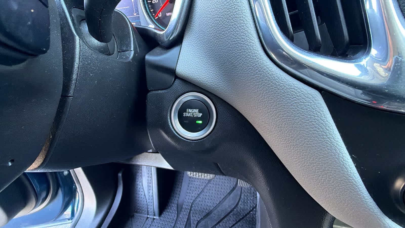 Thumbnail: 2020 Chevrolet Equinox - 17