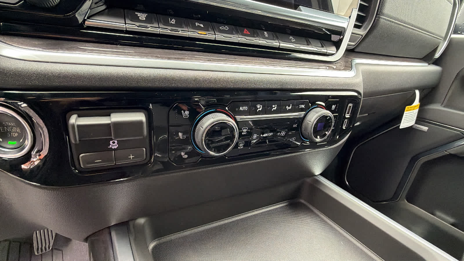 Thumbnail: 2026 Chevrolet Silverado 2500 - 14