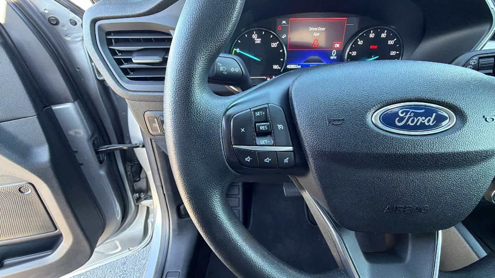 Thumbnail: 2022 Ford Escape - 19