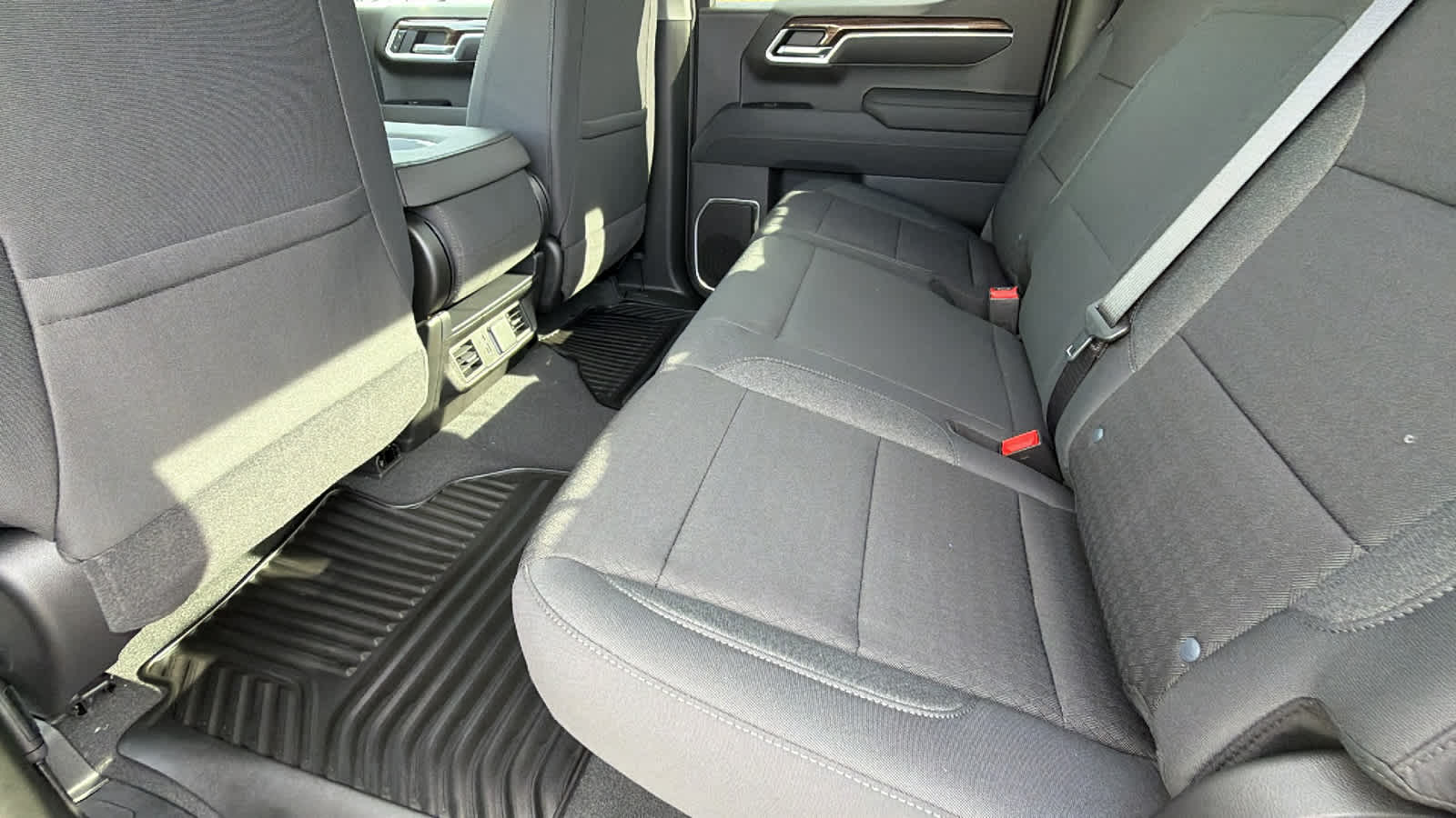 Thumbnail: 2026 Chevrolet Silverado 1500 - 24