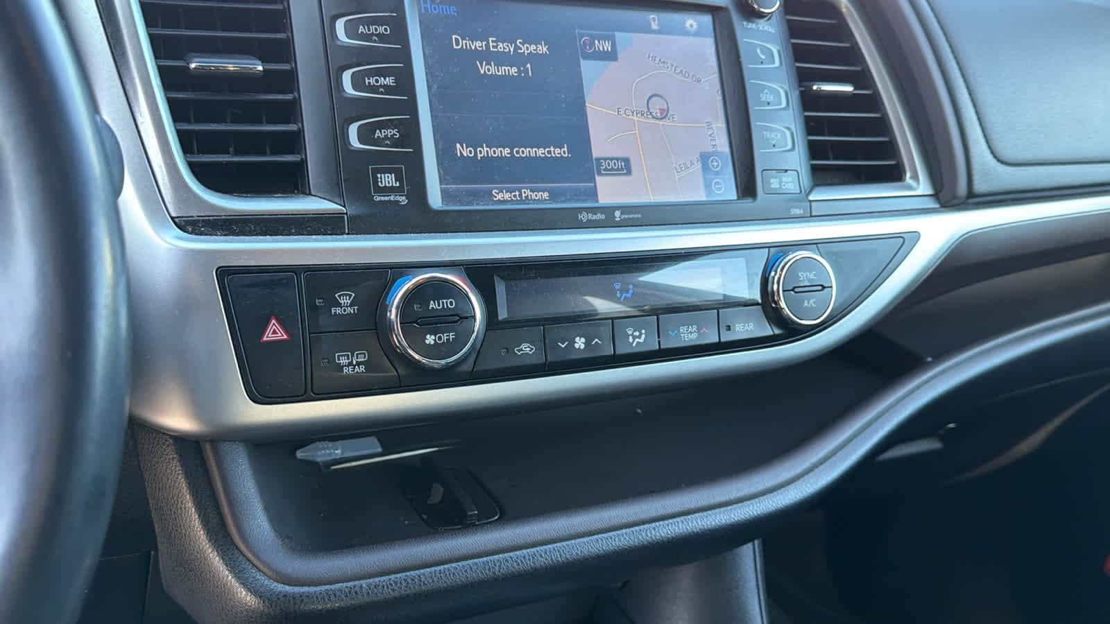 Thumbnail: 2014 Toyota Highlander - 13