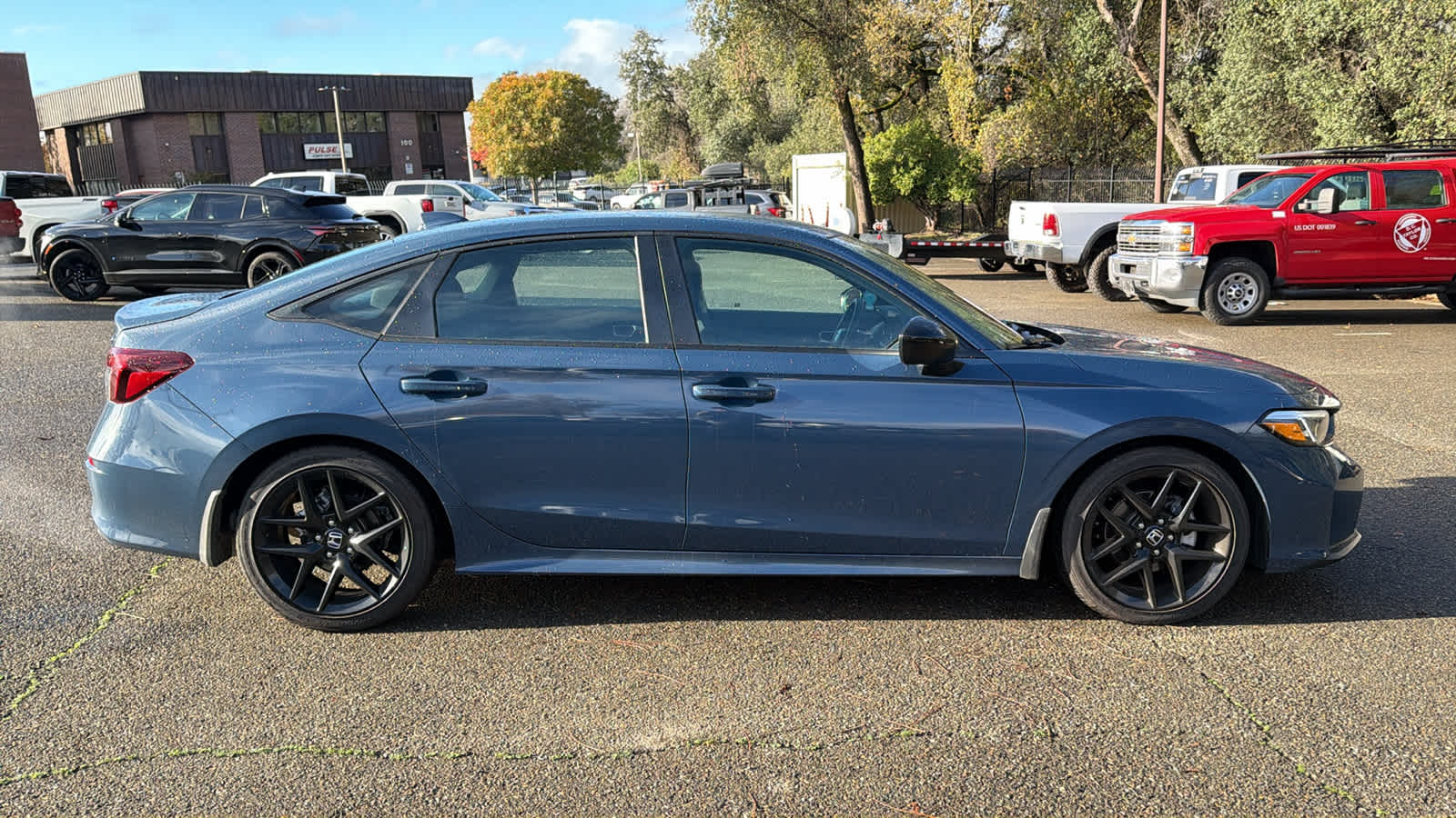 2025 Honda Civic Sport photo 4