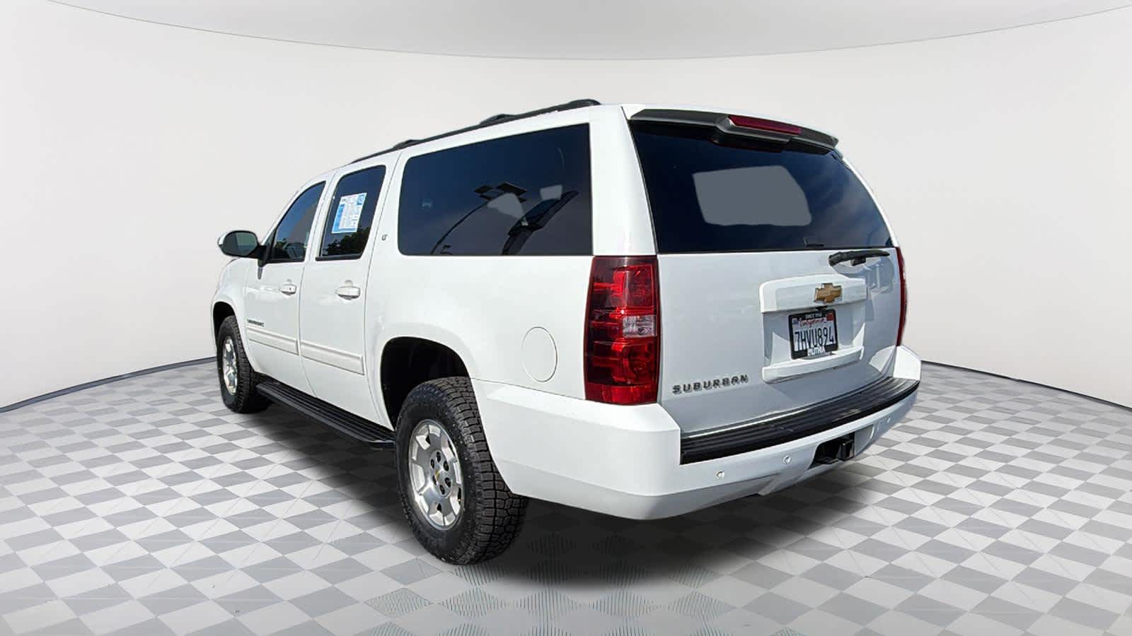 Thumbnail: 2014 Chevrolet Suburban - 7