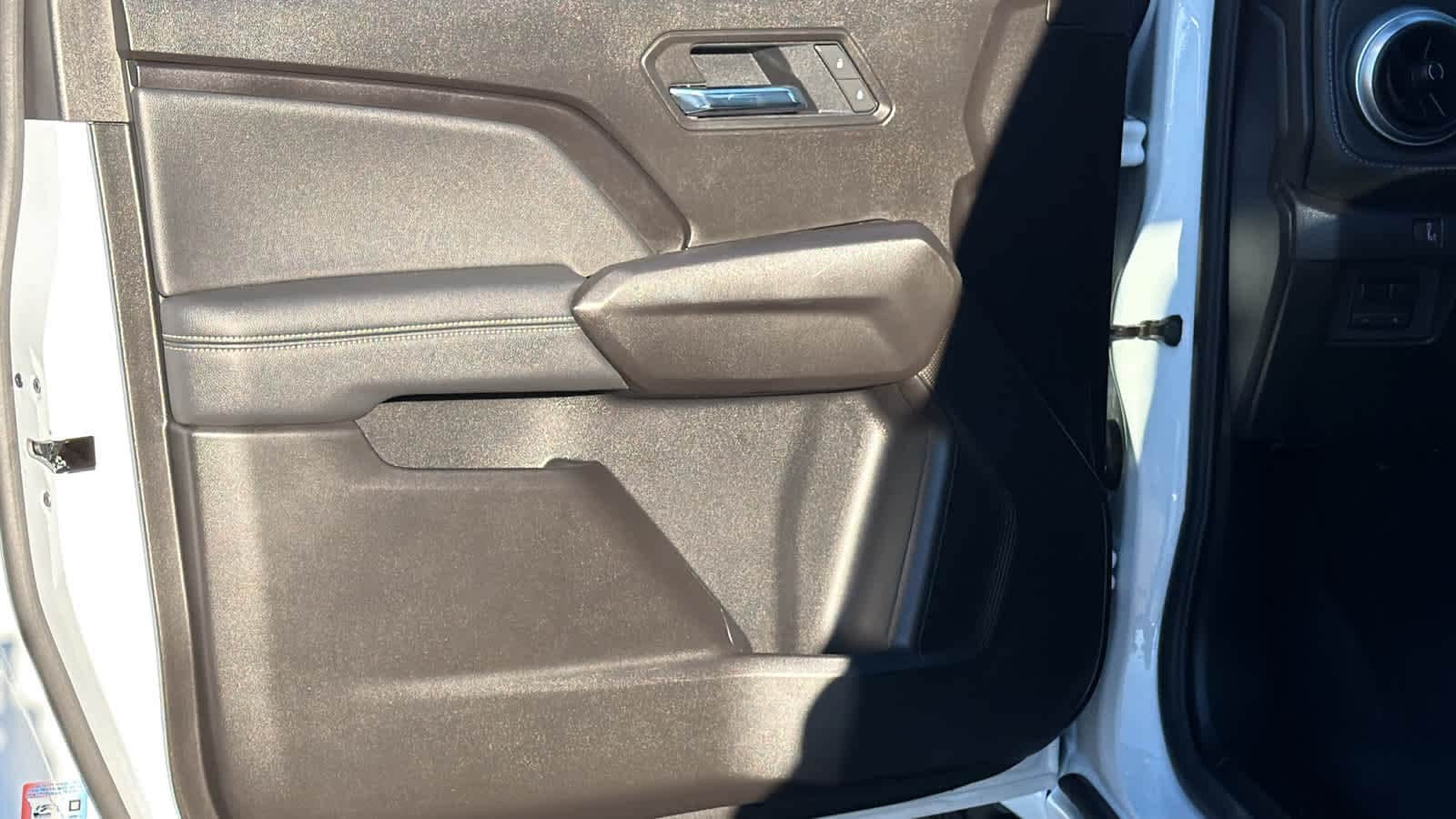 Thumbnail: 2025 Chevrolet Colorado - 23