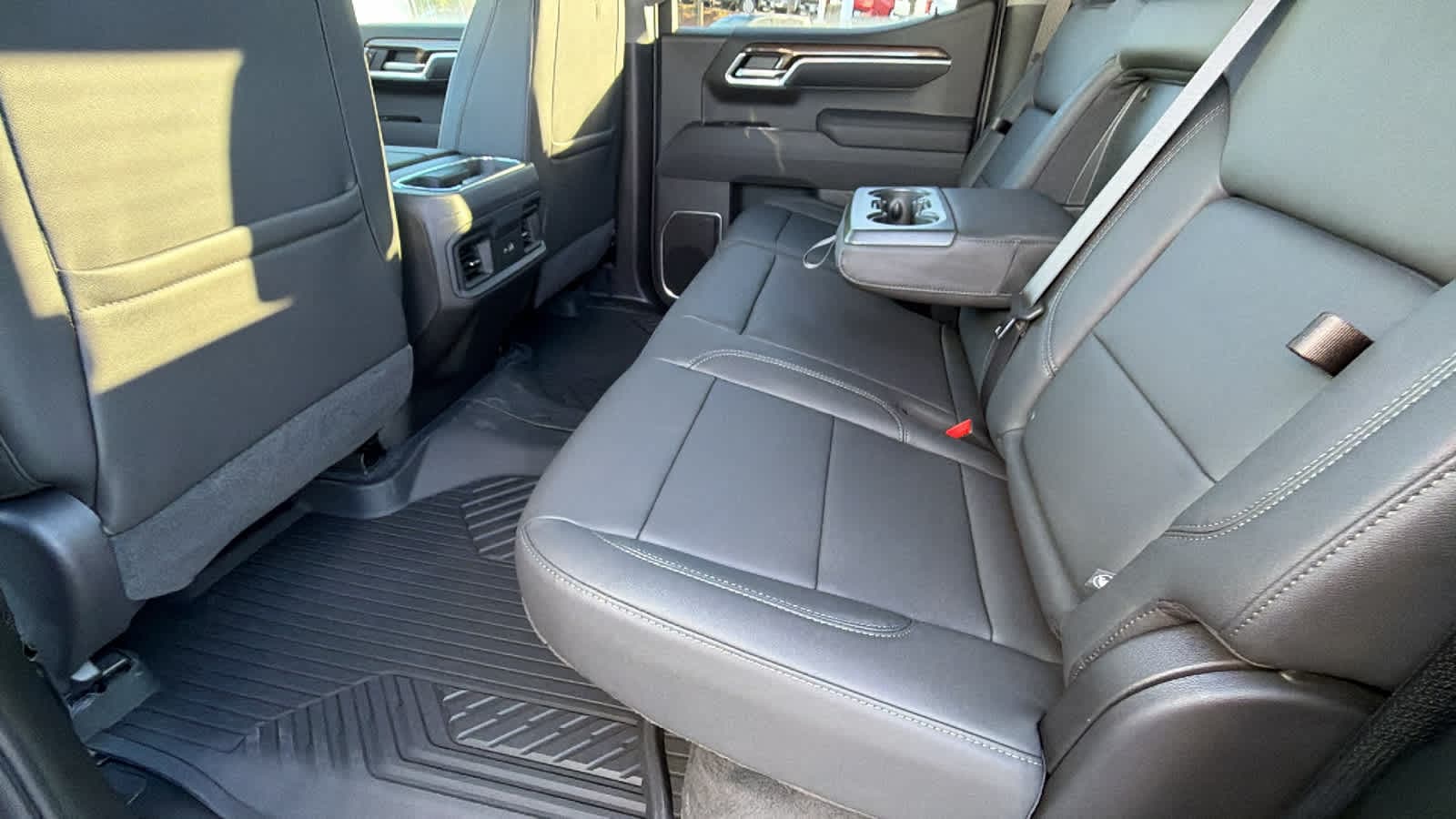 Thumbnail: 2026 Chevrolet Silverado 1500 - 24