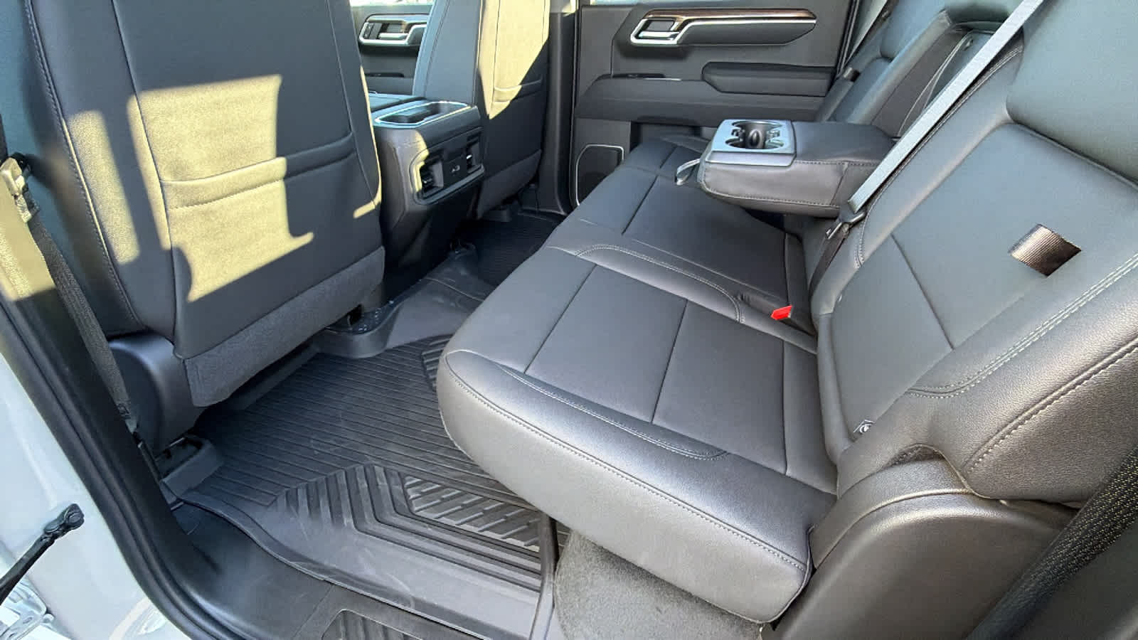 Thumbnail: 2026 Chevrolet Silverado 1500 - 24