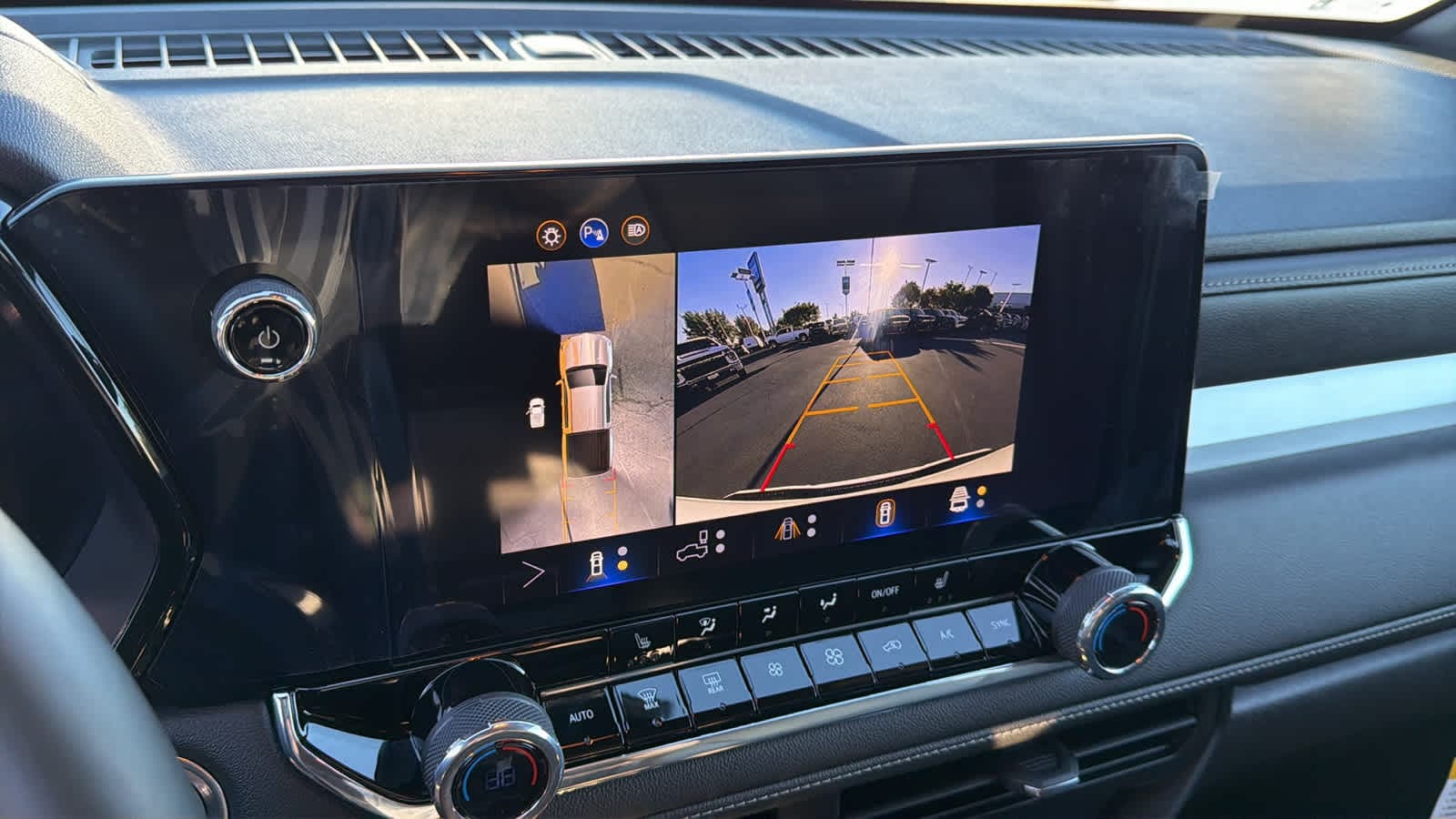 Thumbnail: 2025 Chevrolet Colorado - 16