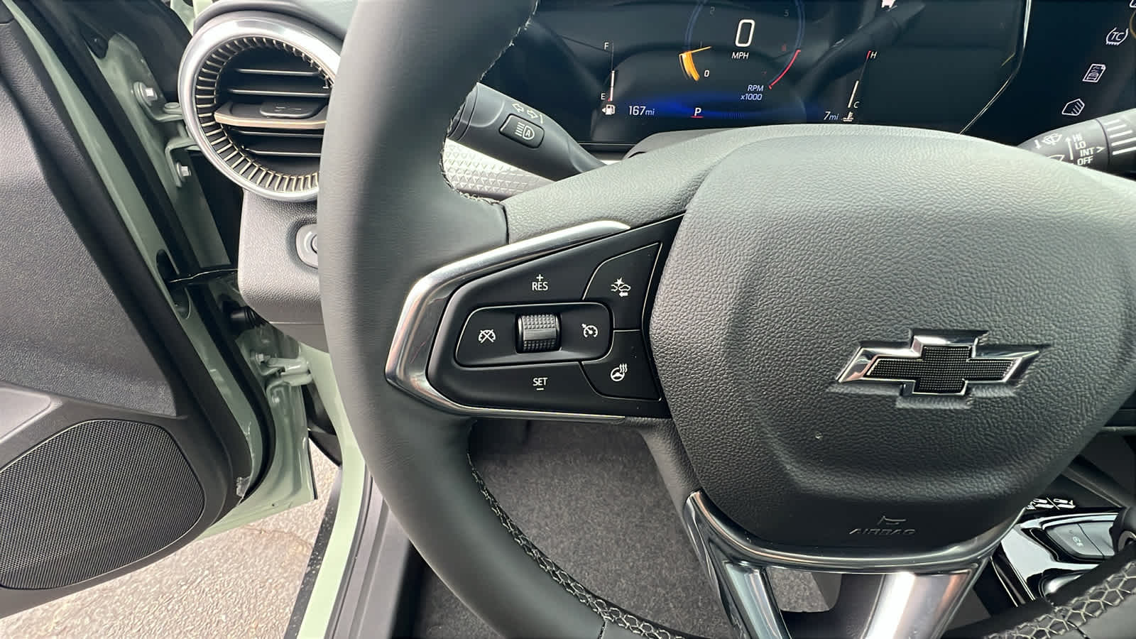Thumbnail: 2025 Chevrolet Trax - 19