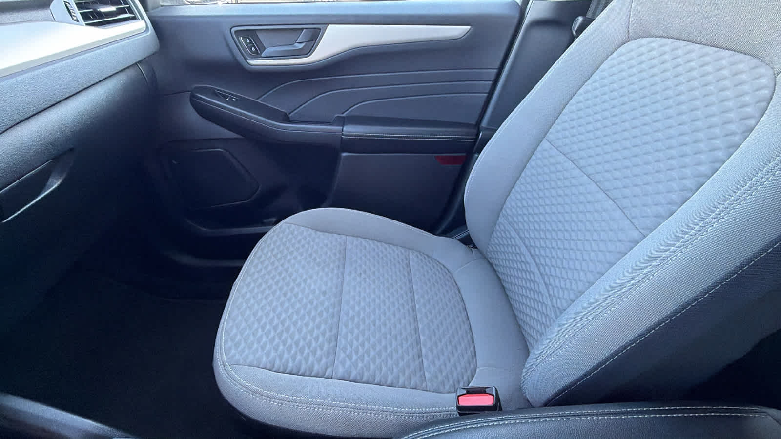 Thumbnail: 2022 Ford Escape - 12