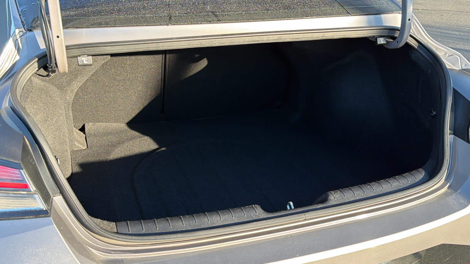 Thumbnail: 2022 Hyundai Elantra - 27