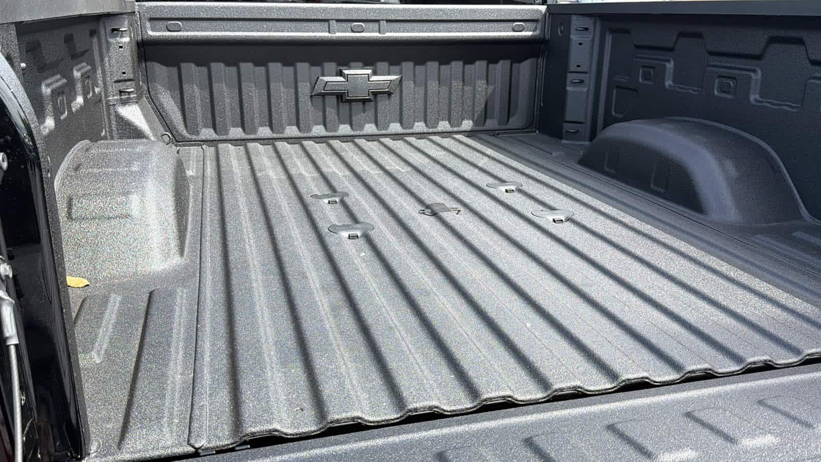 Thumbnail: 2026 Chevrolet Silverado 2500 - 27