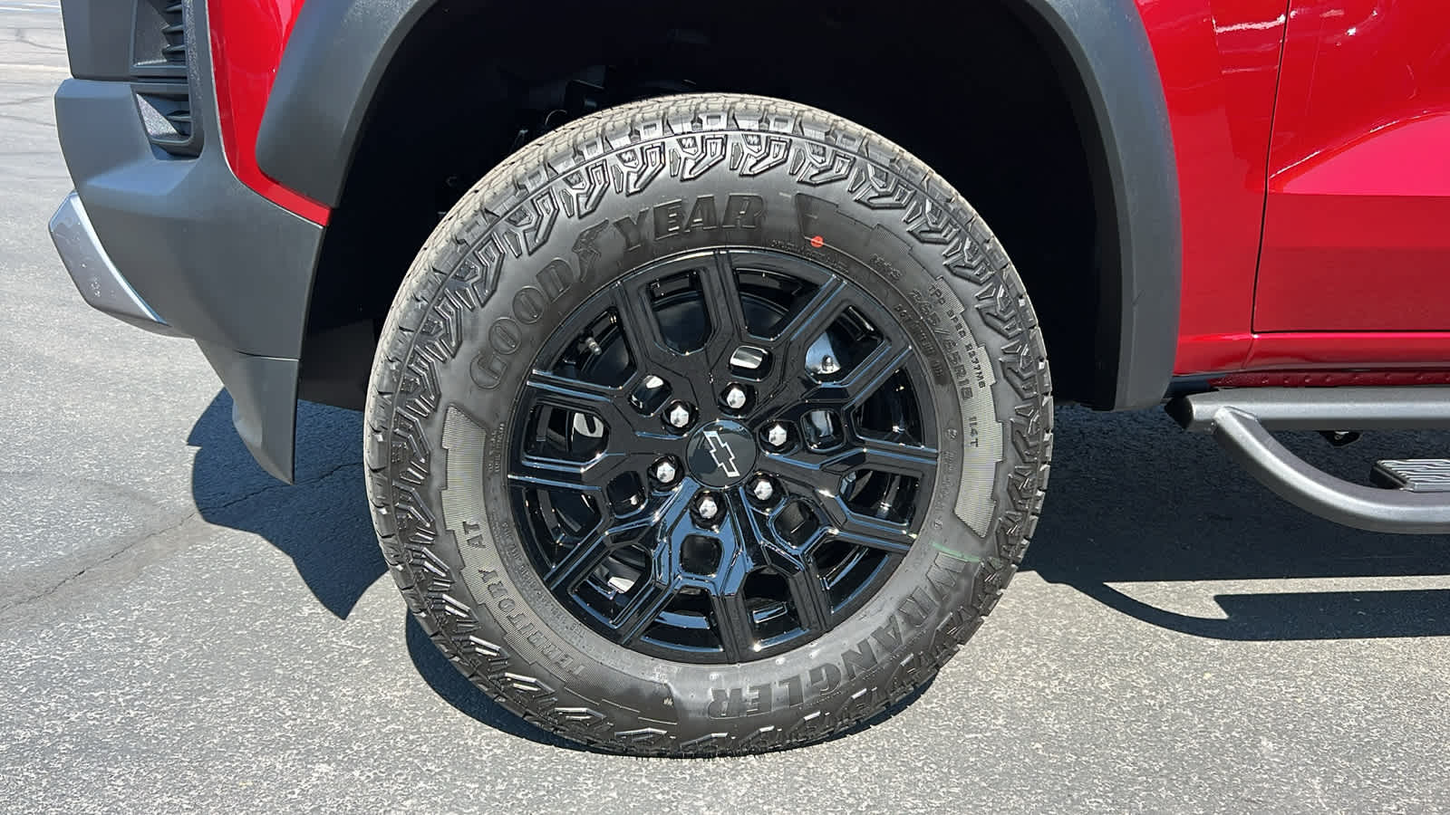 Thumbnail: 2026 Chevrolet Colorado - 9