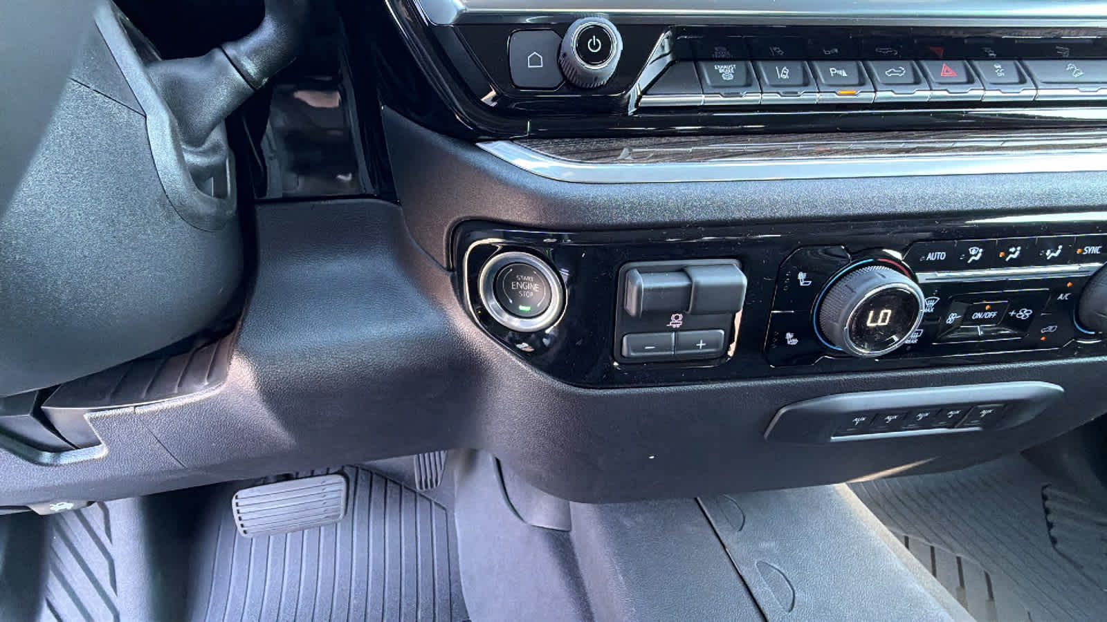 Thumbnail: 2026 Chevrolet Silverado 2500 - 17