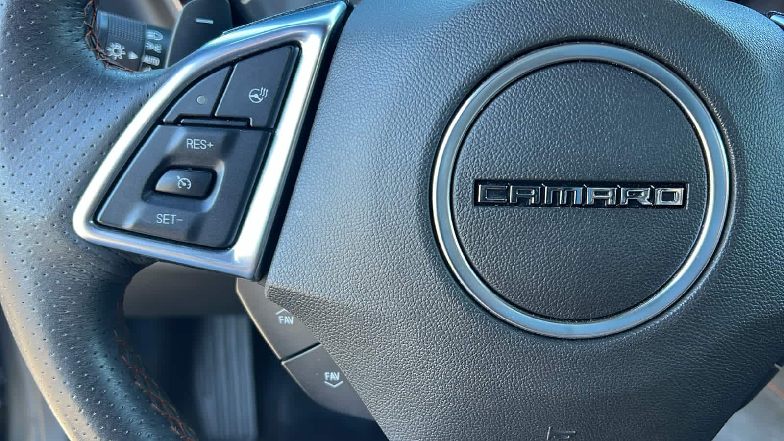 2017 Chevrolet Camaro 2SS - Photo 19