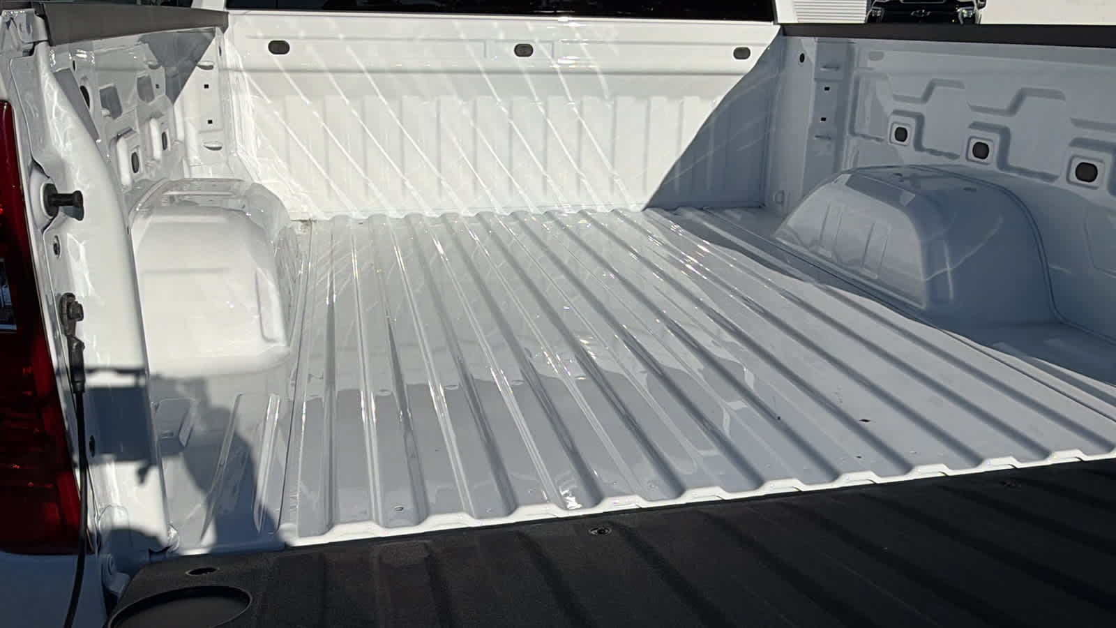 Thumbnail: 2026 Chevrolet Silverado 1500 - 27