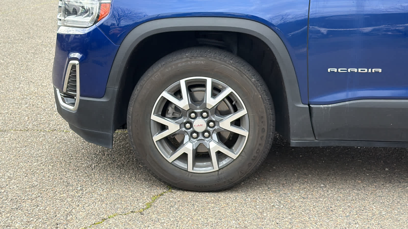 Thumbnail: 2023 GMC Acadia - 9