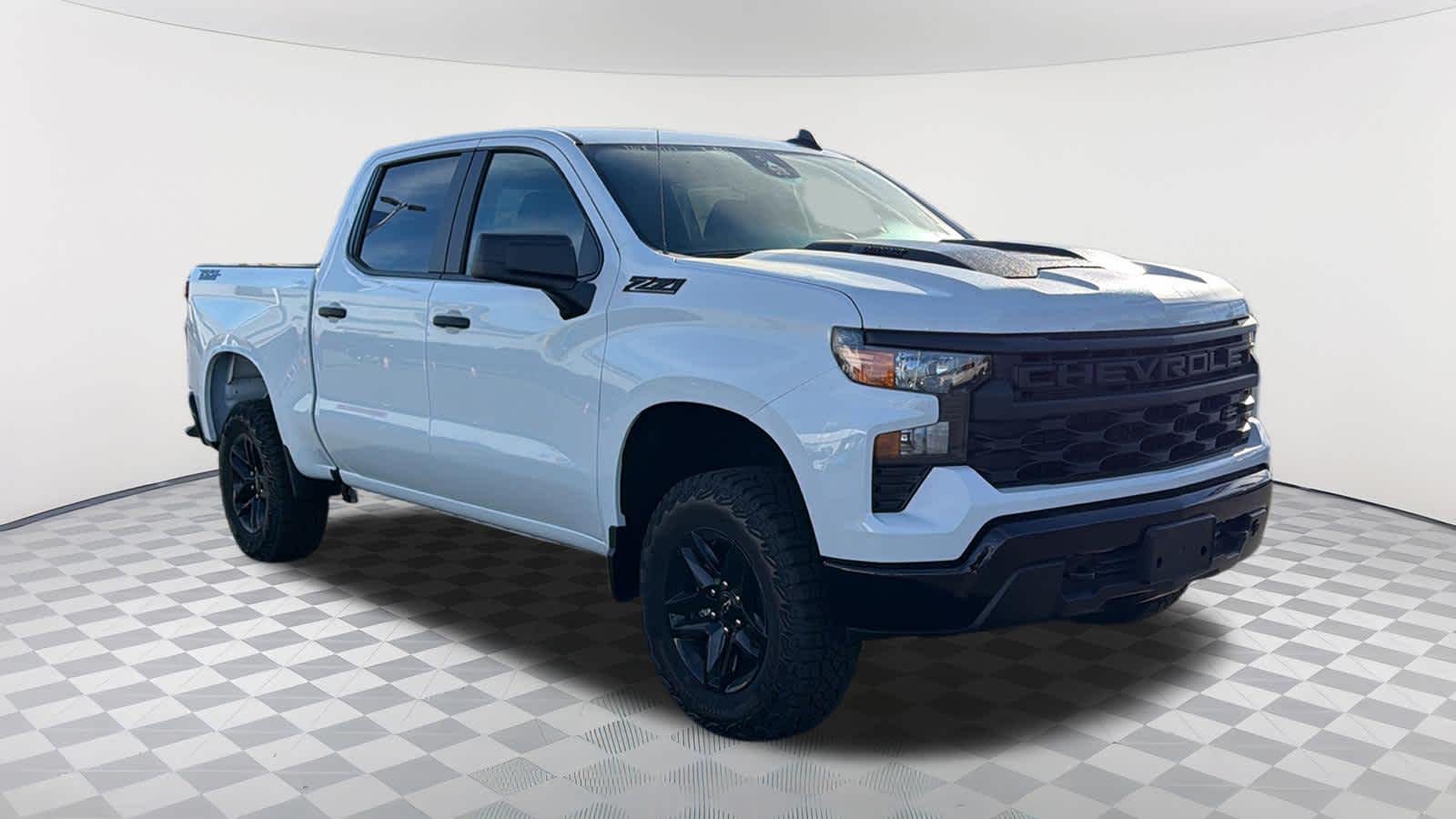 Thumbnail: 2026 Chevrolet Silverado 1500 - 3