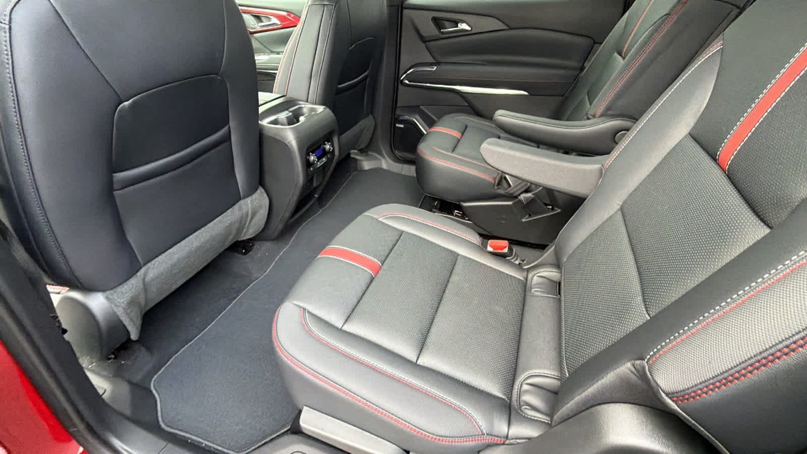 Thumbnail: 2026 Chevrolet Traverse - 24