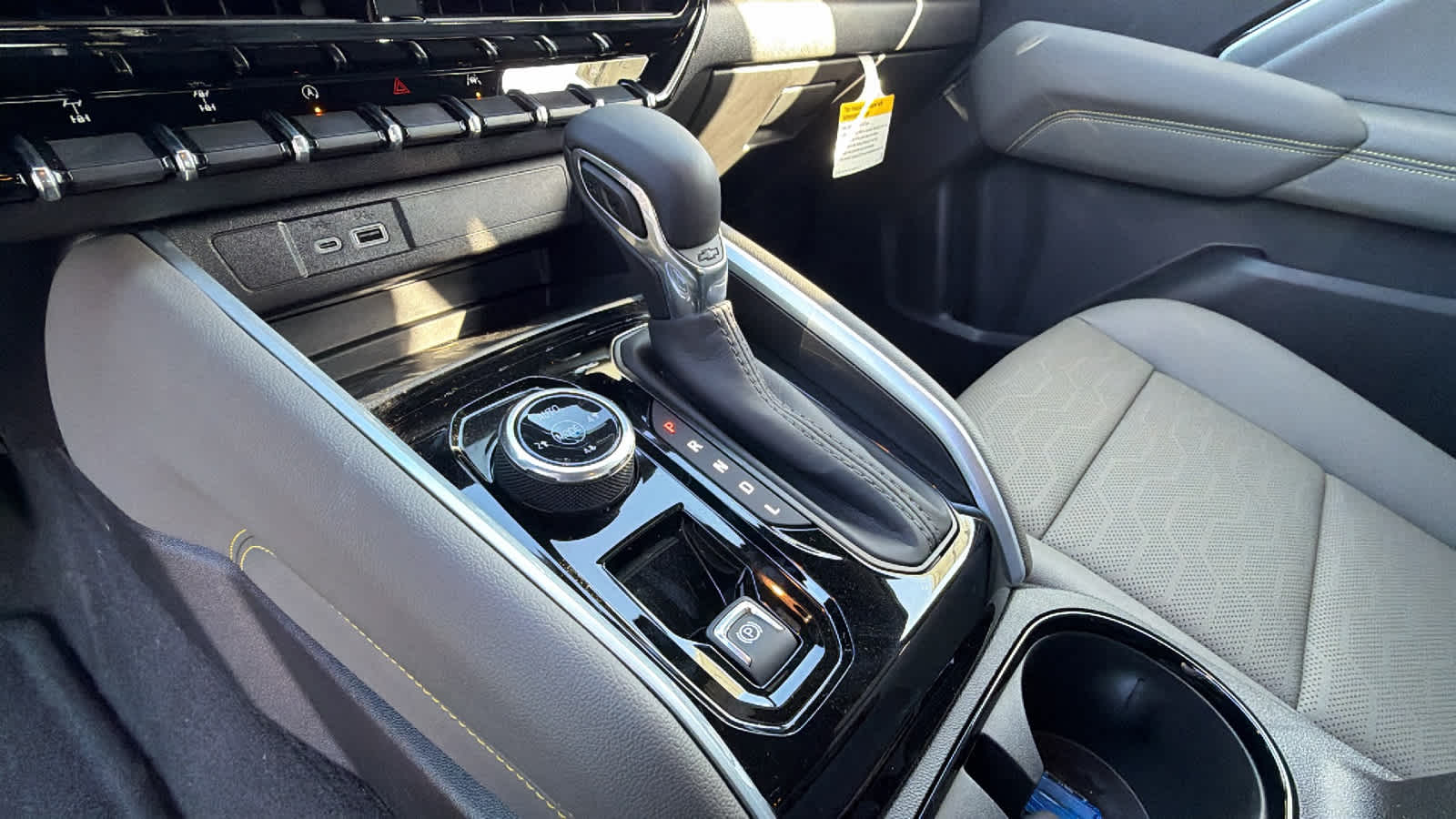 Thumbnail: 2026 Chevrolet Colorado - 13