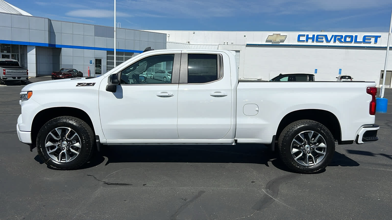 Thumbnail: 2025 Chevrolet Silverado 1500 - 8