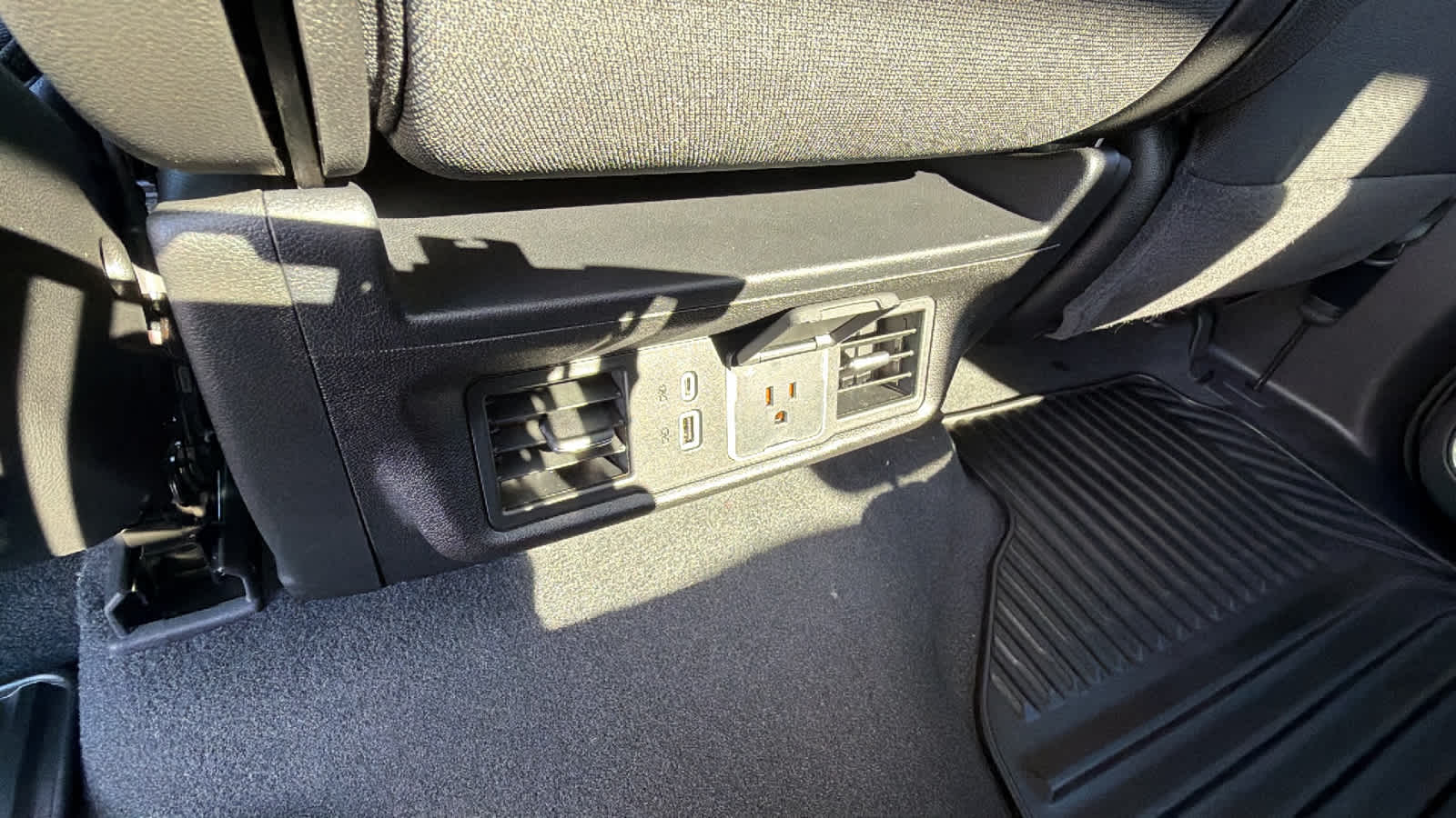 Thumbnail: 2026 Chevrolet Silverado 1500 - 25