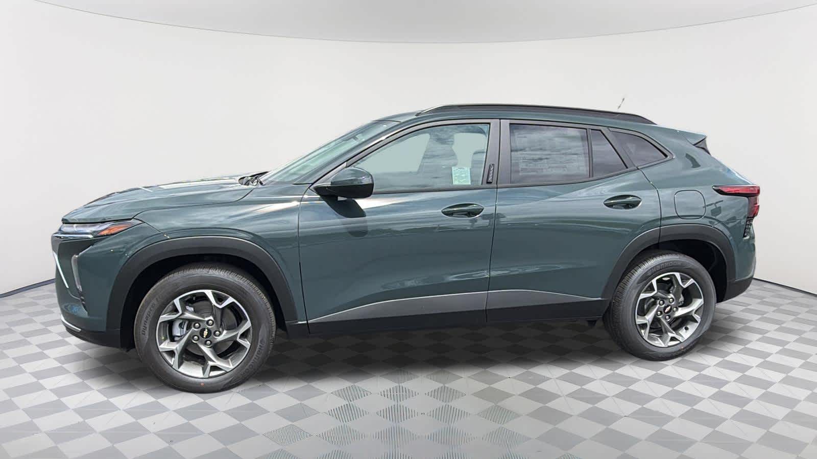 Thumbnail: 2026 Chevrolet Trax - 8