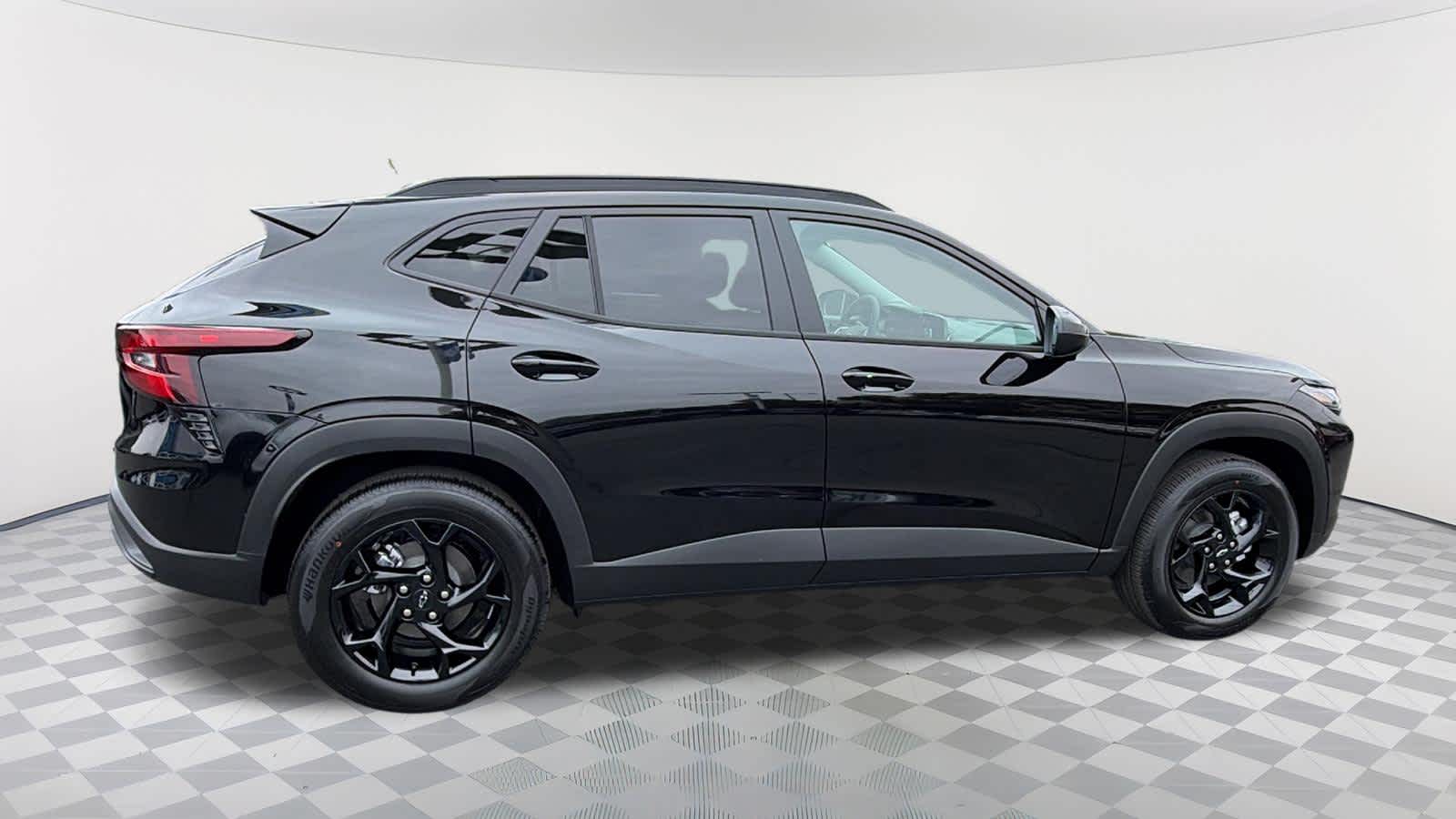 Thumbnail: 2026 Chevrolet Trax - 4