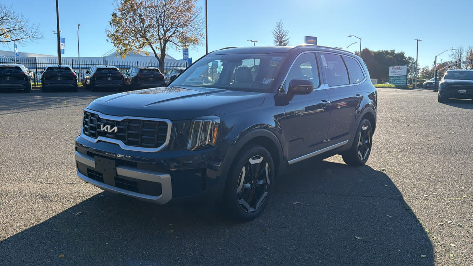 2023 Kia Telluride S's photo